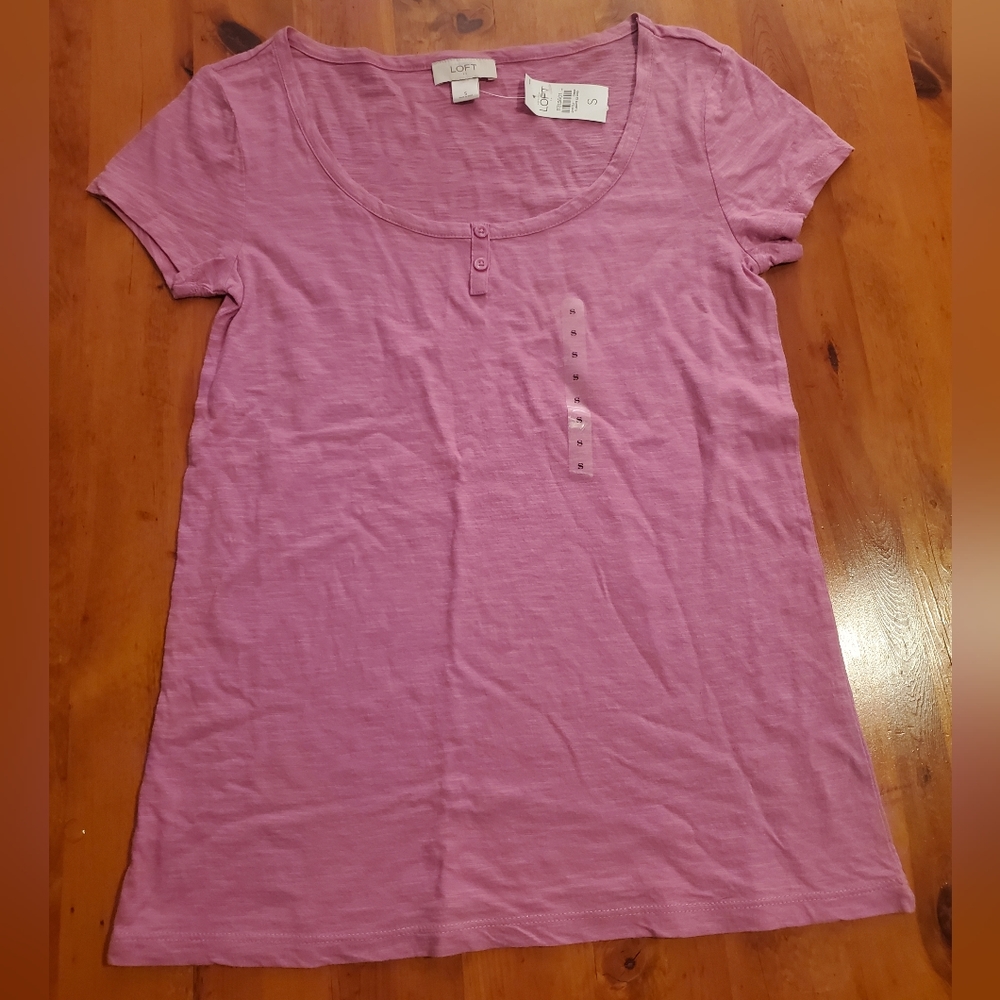 LOFT Scoop Neck with buttons Short Sleeve T Shirt Size Small Bubblegum Pink New
